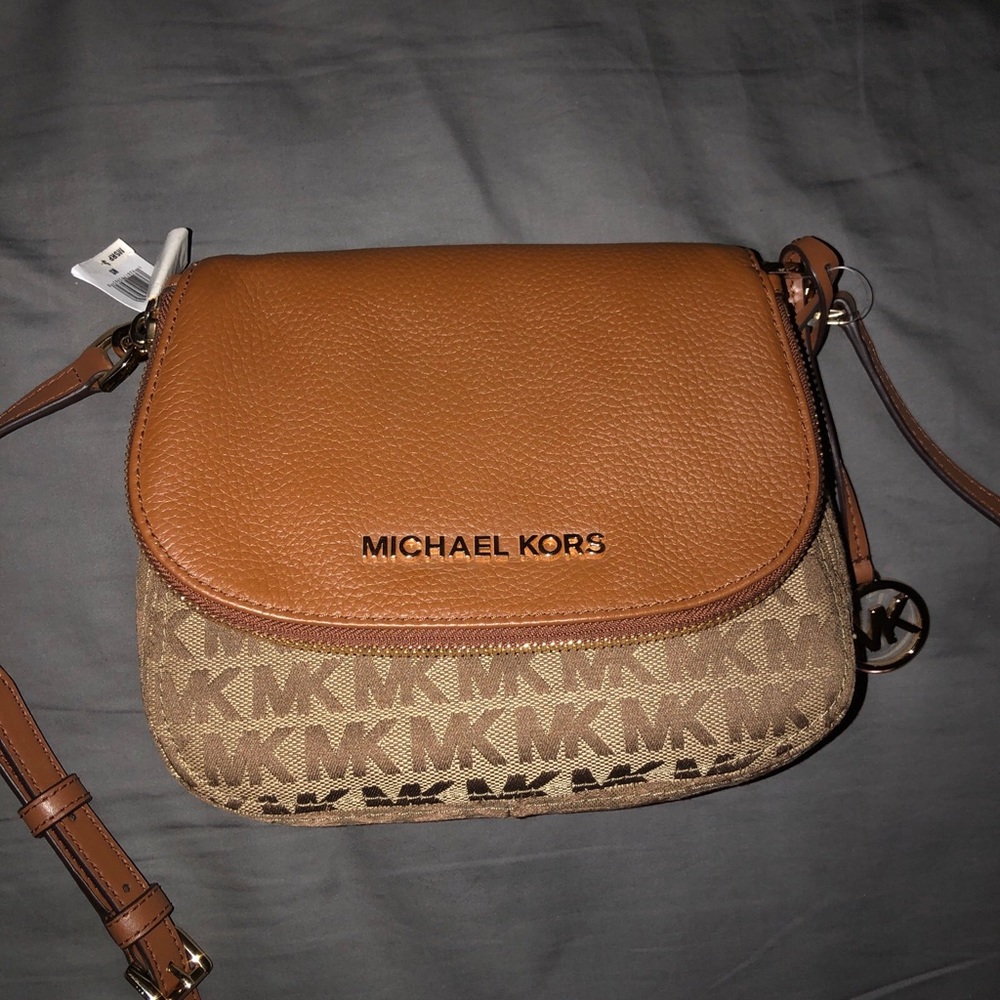 Luxurious Michael Kors Small Convertible Flap Bedford Shoulder Crossbody Handbag